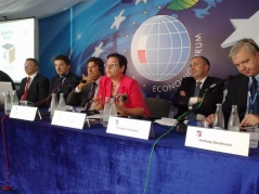 19.септембар 2012. Потпредседница Народне скупштине Гордана Чомић на 22. Економском форуму у Пољској